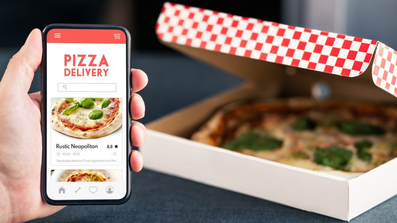 Ordering Pizza Online: Delicious, Convenient, and Effortless